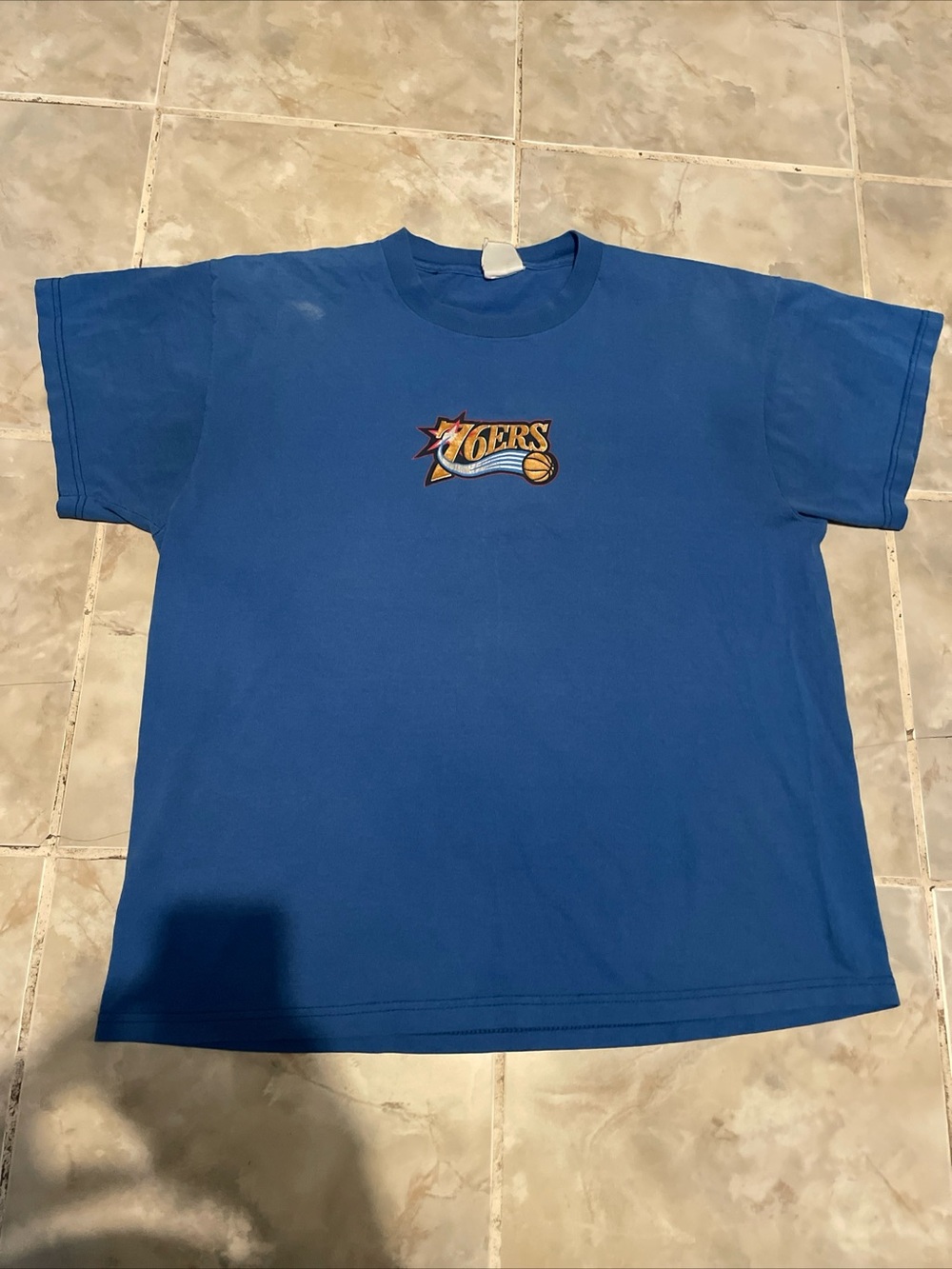 Vintage Y2K Philadelphia 76ers Majestic T-Shirt SZ L Blue